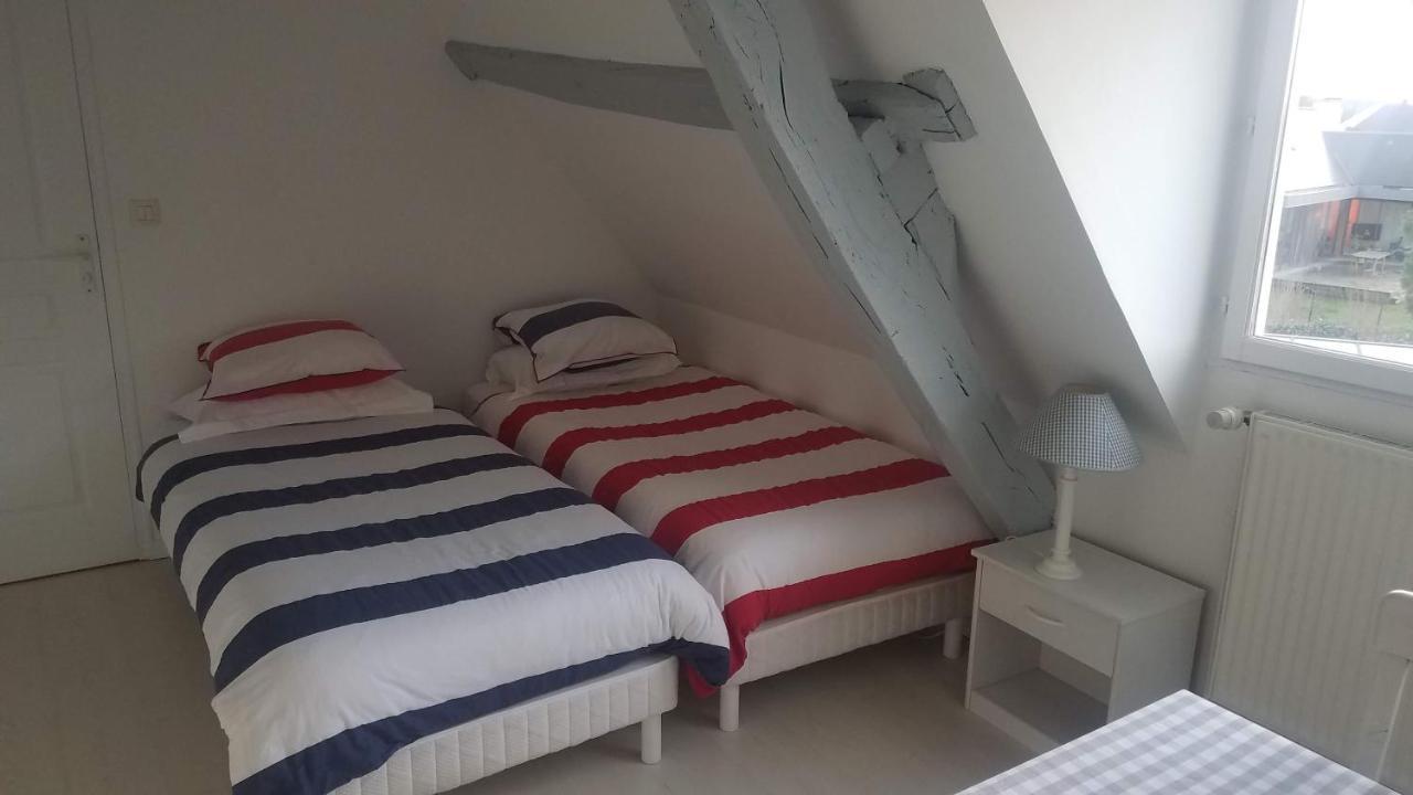 Manoir De L'As De Trefle Bed & Breakfast Isneauville Eksteriør bilde